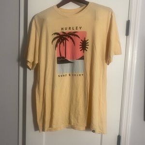 hurley yellows short sleeve t shirt